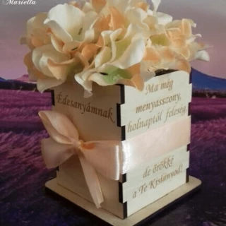 SZÜLŐKÖSZÖNTŐ: Hortenzia virágbox három oldalon gravírozva